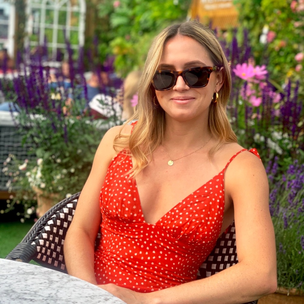 Meet your Posher, Emily